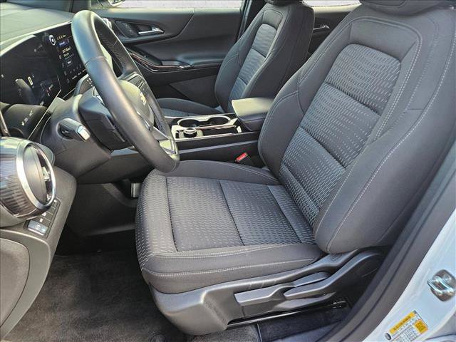 Used 2026 Chevrolet Equinox LT AWD/4WD image 16