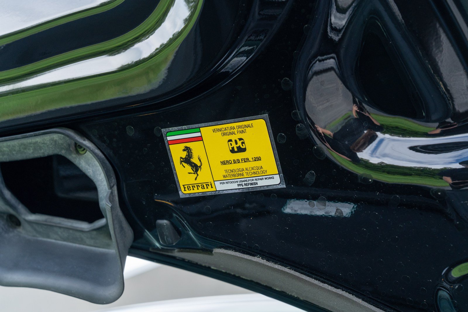 Used 2018 Ferrari 488 GTB RWD image 25