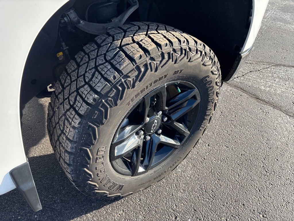 Certified 2024 Chevrolet Silverado 1500 LT Trail Boss w/ Convenience Package II image 9