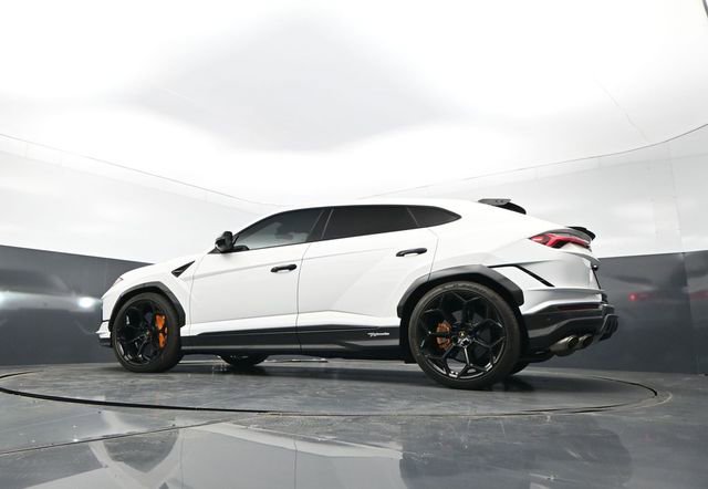 Used 2023 Lamborghini Urus Performante AWD/4WD image 24