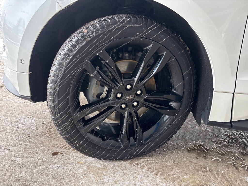 Used 2020 Ford Edge ST w/ Equipment Group 401A image 39