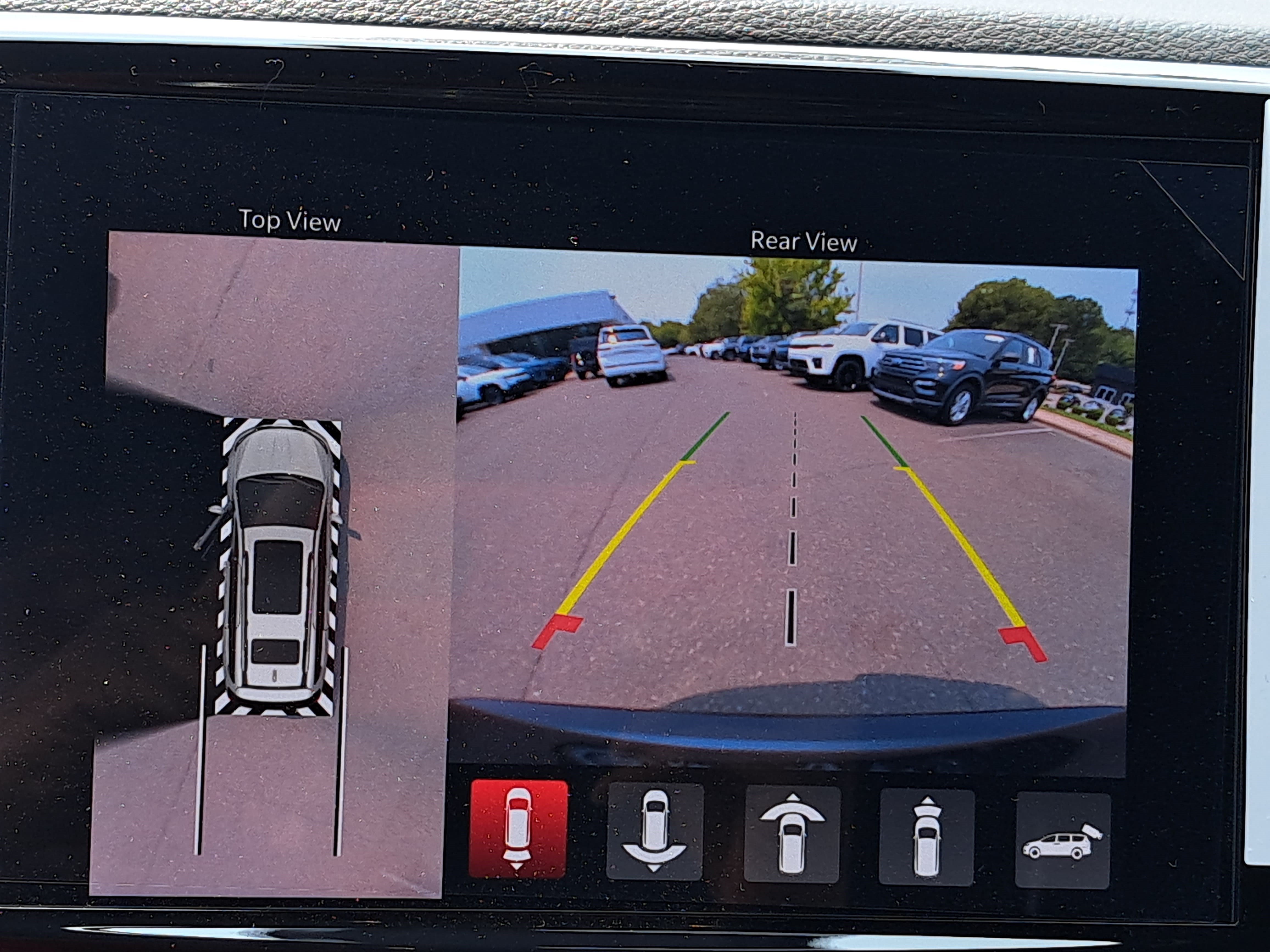 New 2027 Chrysler Pacifica Limited FWD image 24
