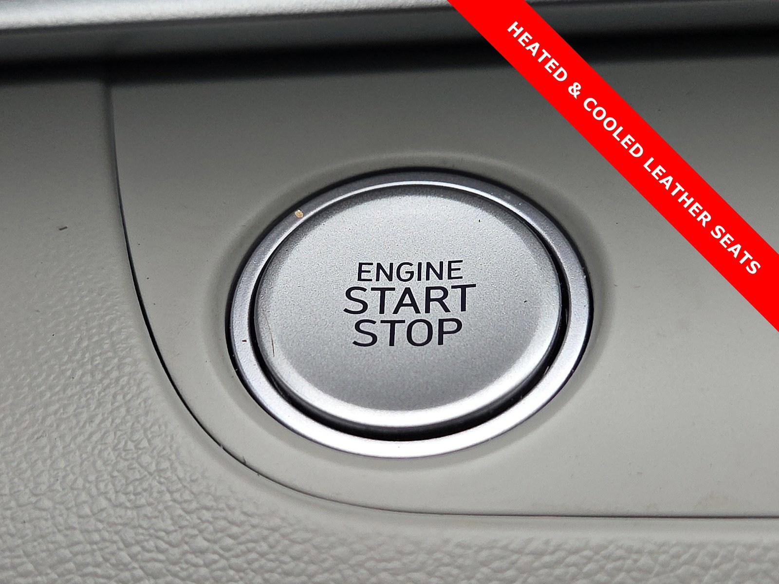 Used 2024 Hyundai Elantra Limited image 20