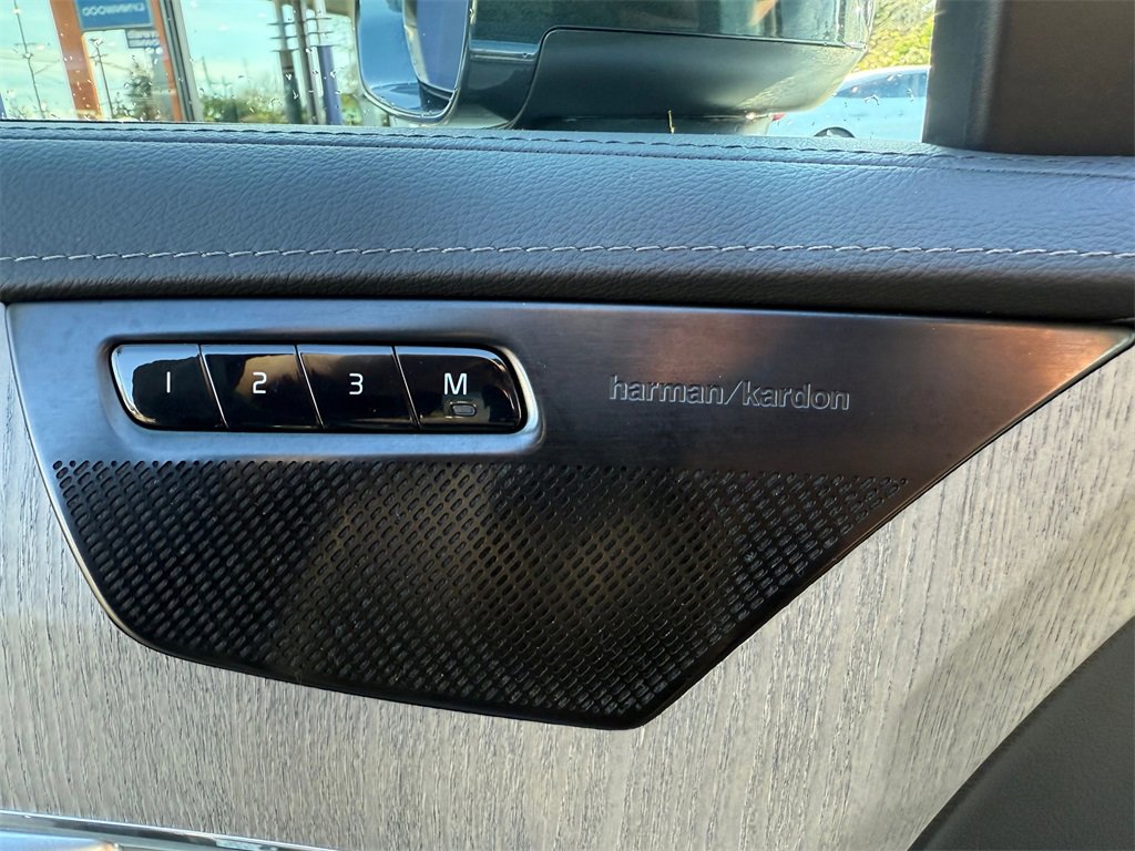 Used 2022 Volvo XC90 T8 Inscription w/ Advanced Package image 19