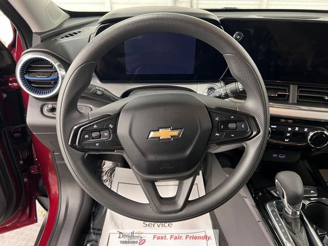 Used 2025 Chevrolet Trax LT image 41