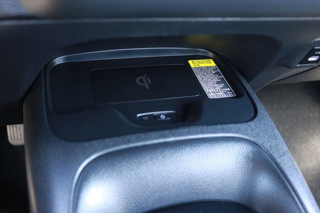 Used 2024 Toyota Corolla SE w/ SE Premium Package image 17