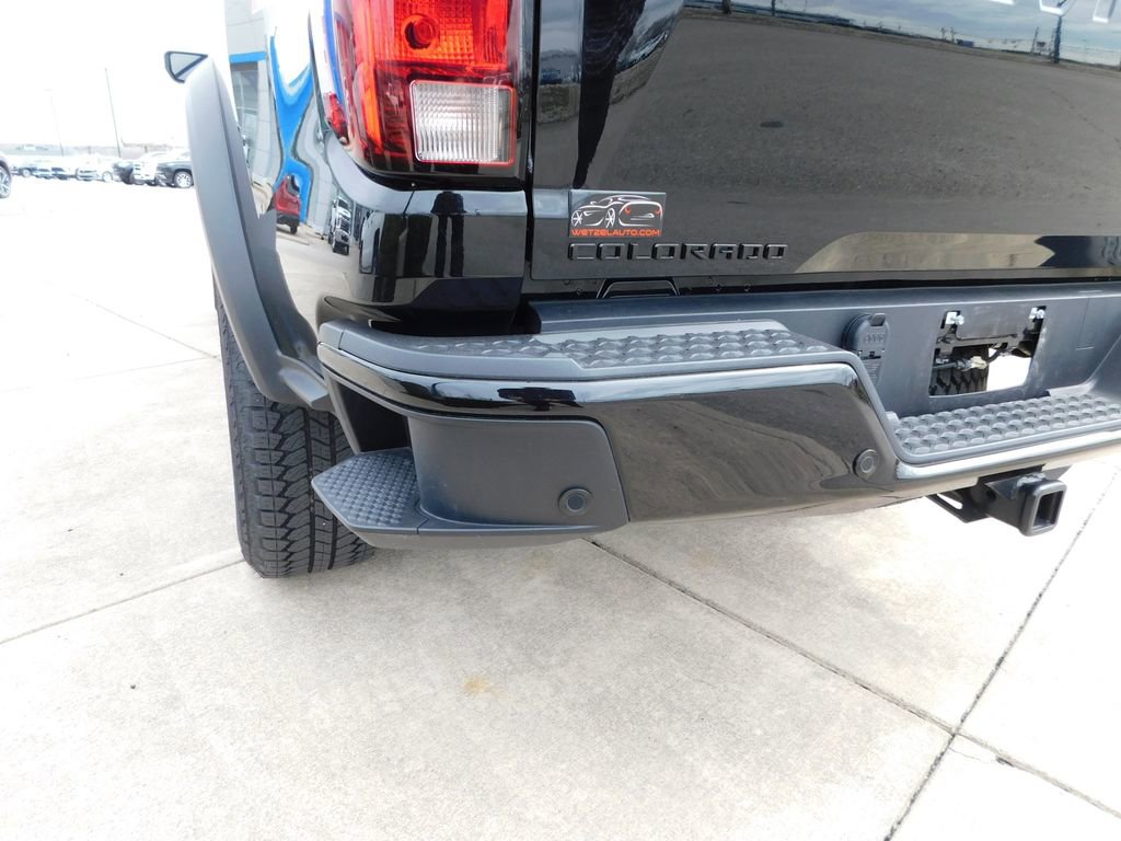 New 2025 Chevrolet Colorado Trail Boss w/ Midnight Edition image 6