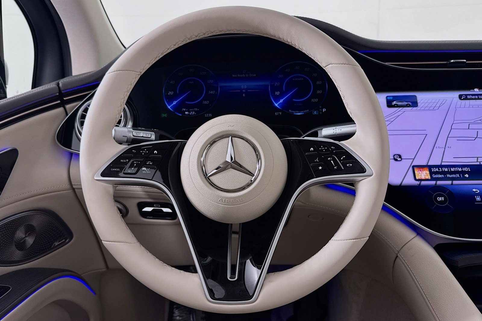 New 2026 Mercedes-Benz EQS 550 4MATIC SUV image 17