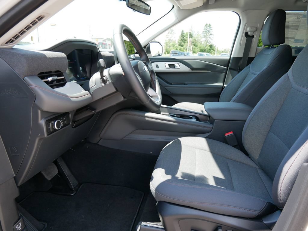 New 2026 Ford Explorer Active AWD/4WD image 9