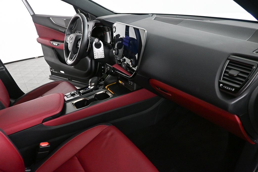 Used 2025 Lexus NX 300h AWD w/ Luxury Package image 22
