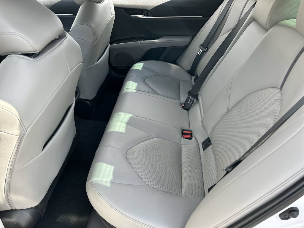 Used 2022 Toyota Camry XLE FWD image 25