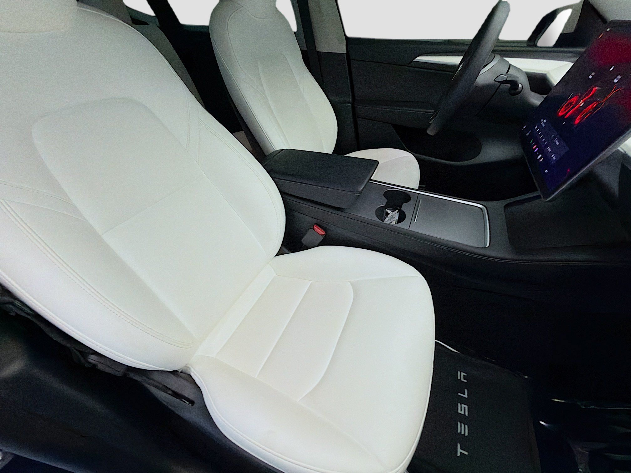 Used 2023 Tesla Model Y Performance AWD/4WD image 15