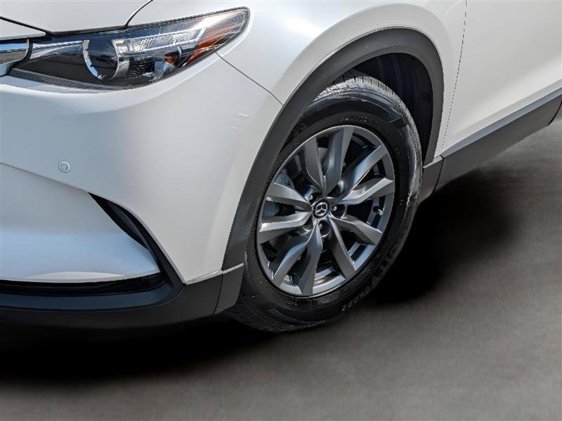 Used 2020 MAZDA CX-9 Touring w/ Touring Premium Package FWD image 4
