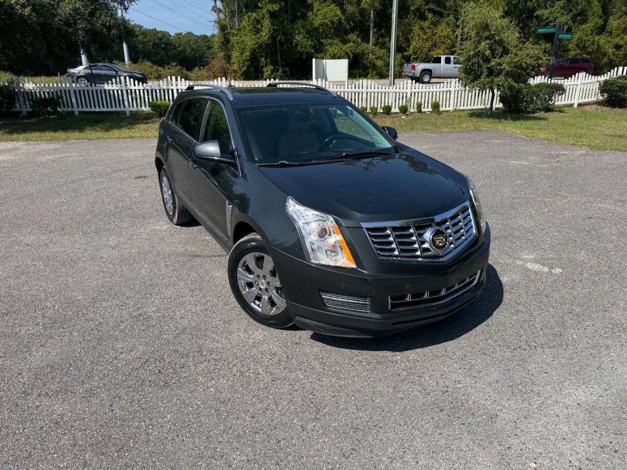 Used 2014 Cadillac SRX Luxury w/ Driver Awareness Package FWD image 38