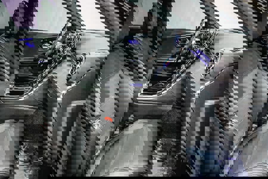 Used 2025 Mercedes-Benz C 300 Sedan image 16