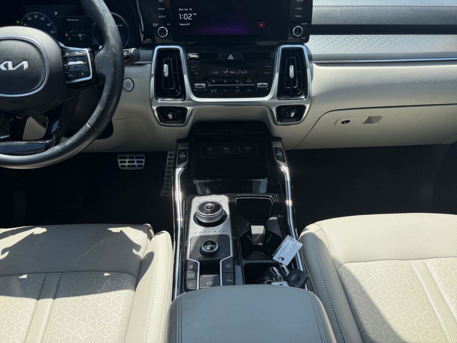 Used 2023 Kia Sorento SX Prestige w/ Panoramic Sunroof Package AWD/4WD image 32