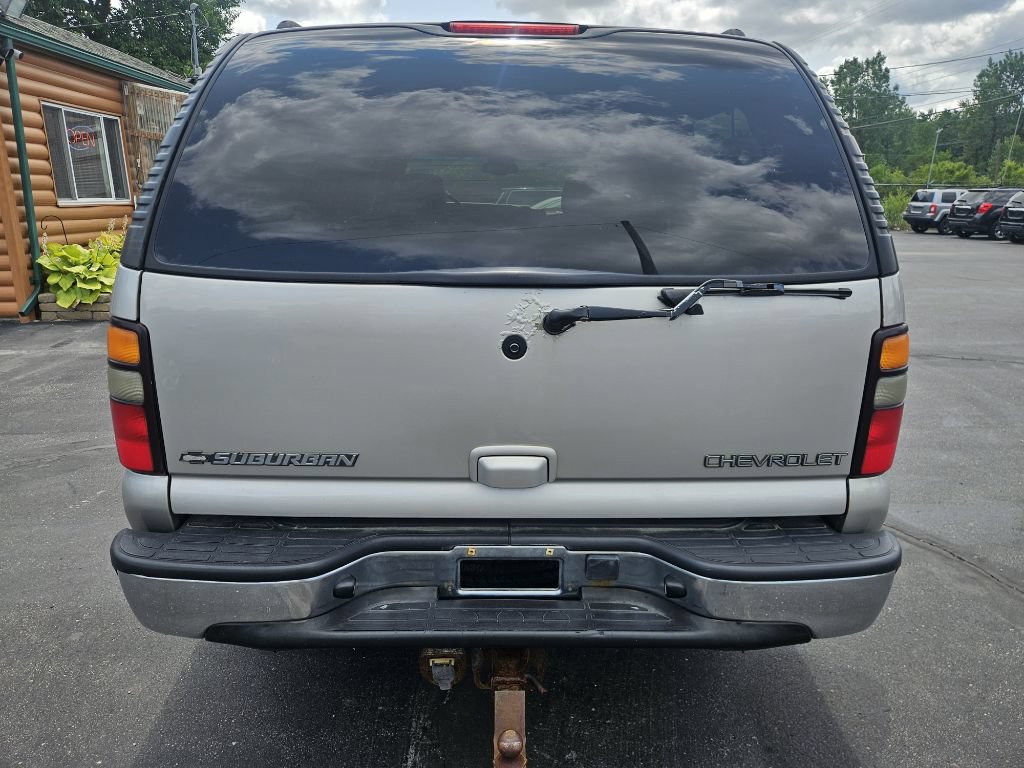 Used 2005 Chevrolet Suburban LT w/ Preferred Equipment Group AWD/4WD image 8