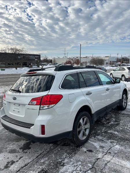 Used 2013 Subaru Outback 2.5i Limited image 4
