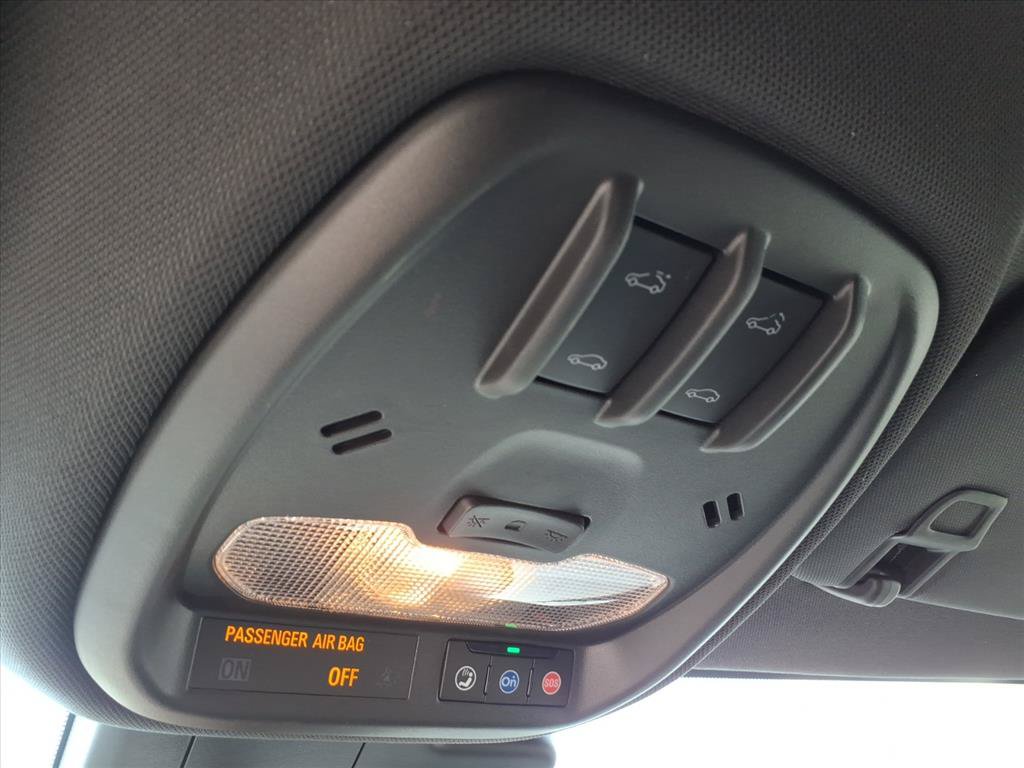 Used 2024 Chevrolet Trax RS w/ Sunroof Package FWD image 32