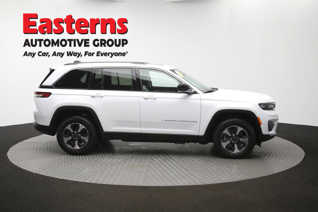 Used 2023 Jeep Grand Cherokee 4WD 4xe image 54