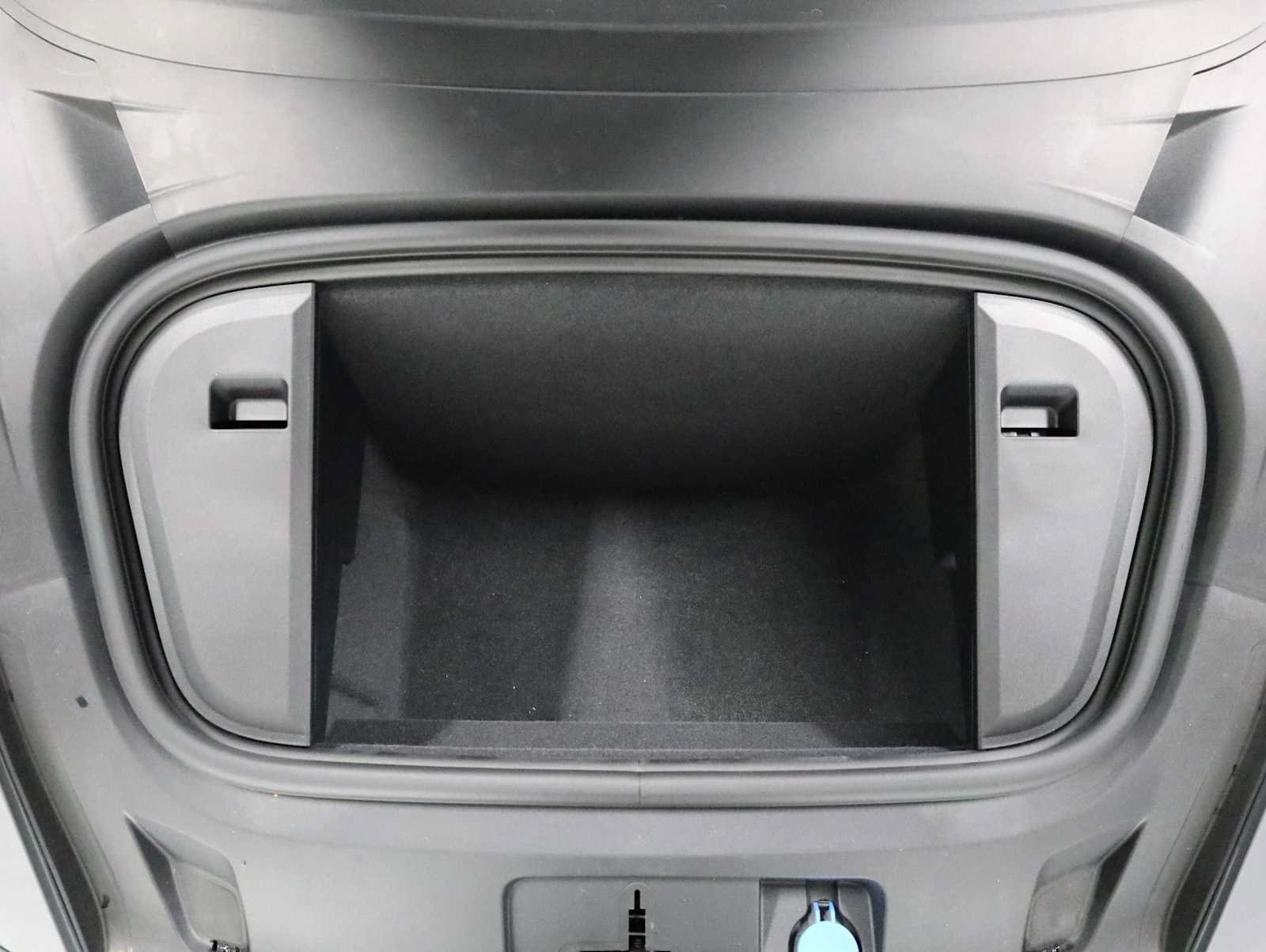 New 2026 Porsche Taycan AWD/4WD image 40