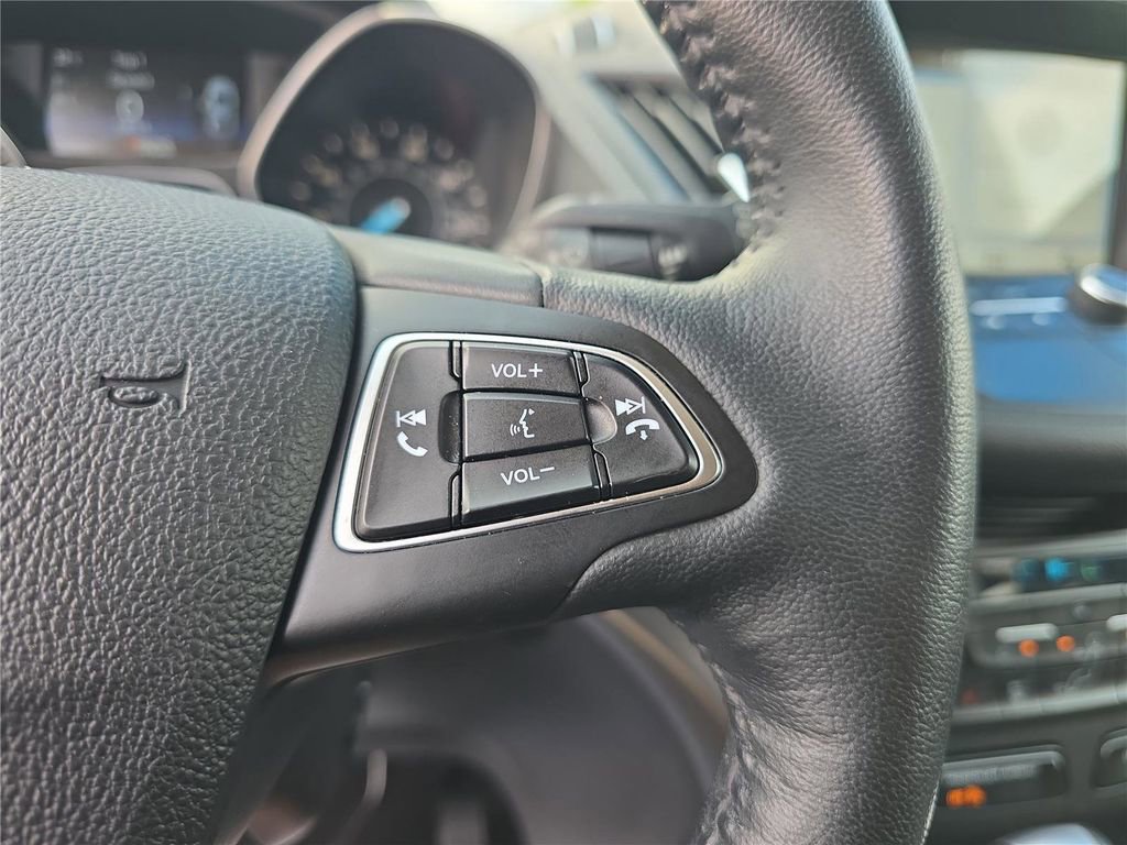 Used 2019 Ford Escape SEL image 22