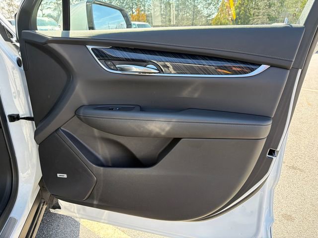 Used 2022 Cadillac XT6 Premium Luxury image 14