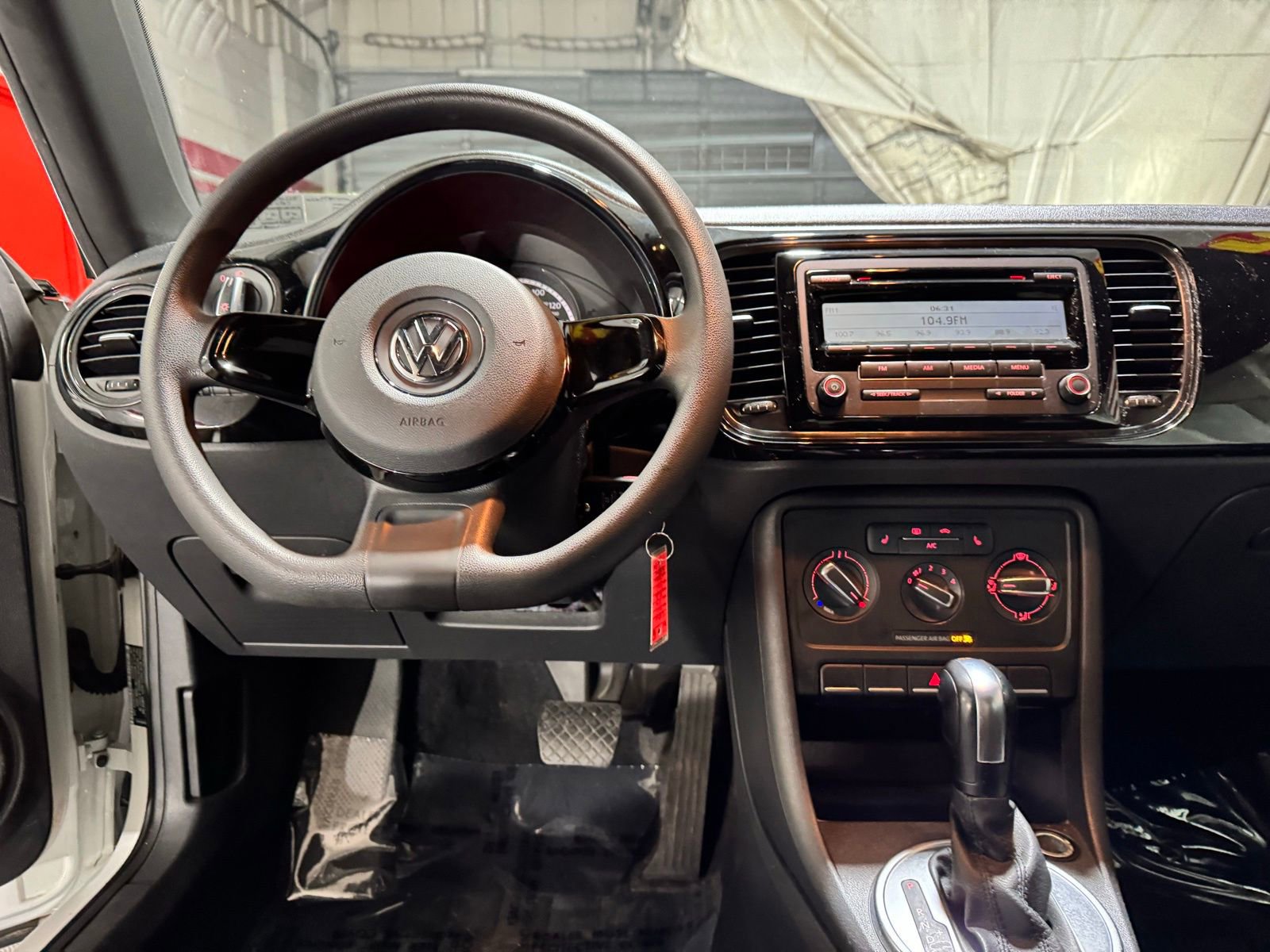 Used 2015 Volkswagen Beetle 1.8T image 15