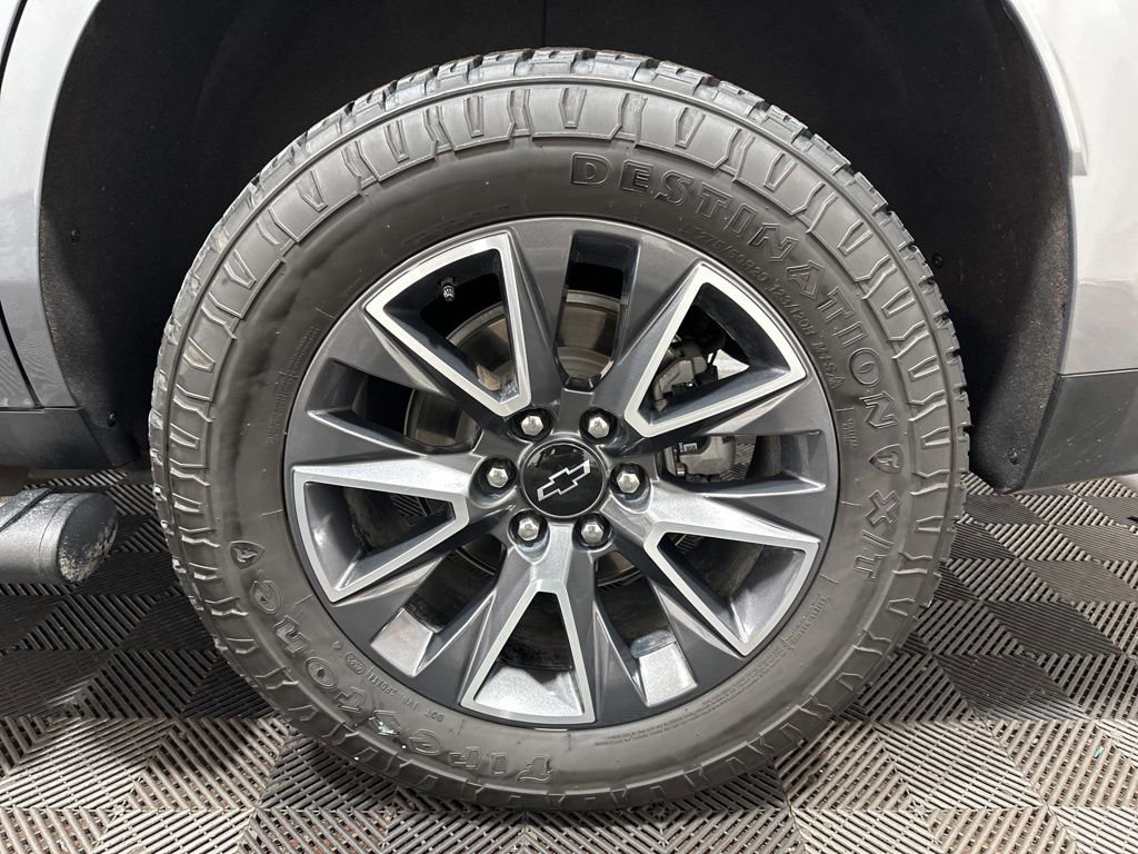Used 2022 Chevrolet Tahoe Z71 w/ Luxury Package image 32