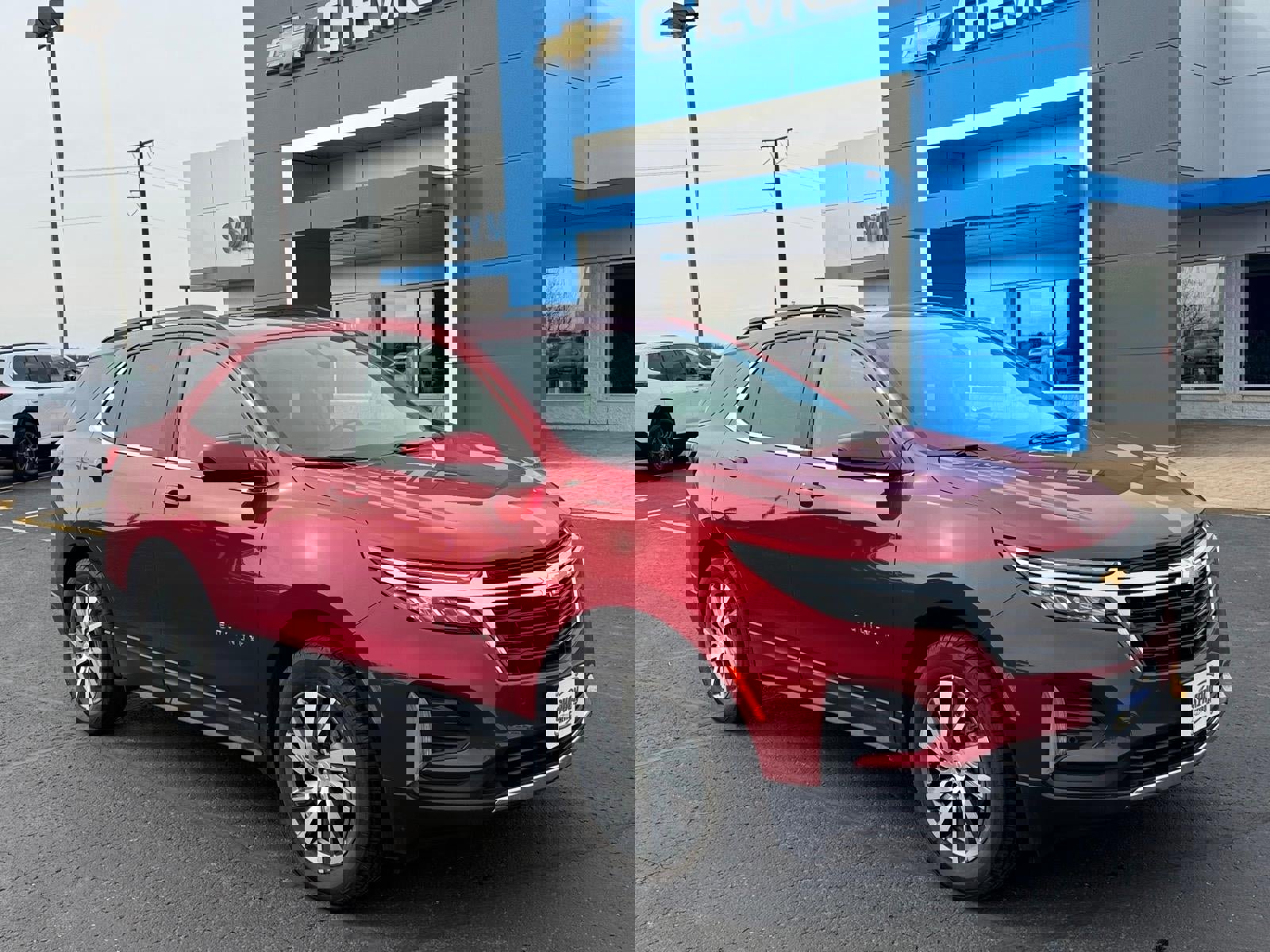 Used 2024 Chevrolet Equinox LT image 1