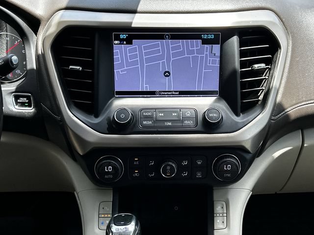 Used 2018 GMC Acadia Denali w/ Technology Package FWD image 17