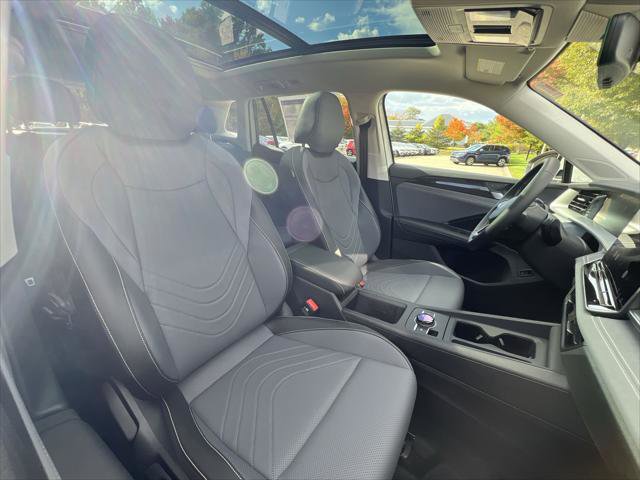 New 2026 Volkswagen Tiguan SE image 24