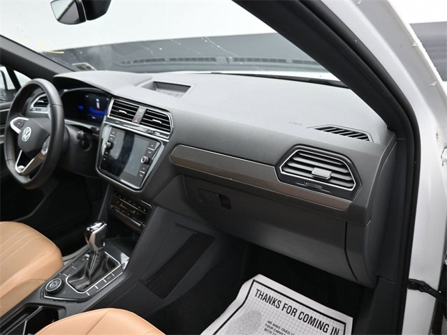 Used 2022 Volkswagen Tiguan SE image 9