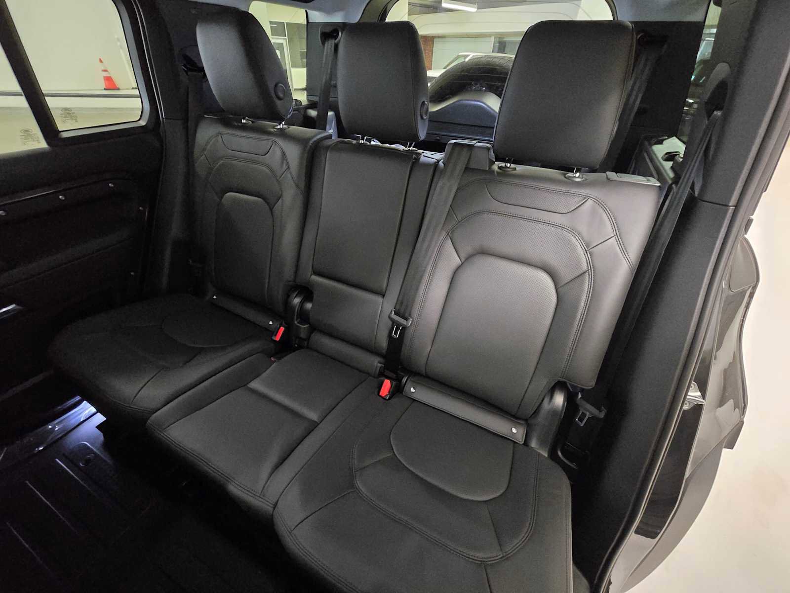 New 2026 Land Rover Defender 110 S AWD/4WD image 18
