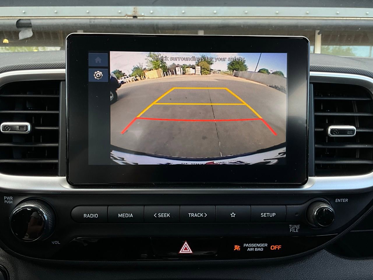 Used 2025 Hyundai Venue SEL image 32