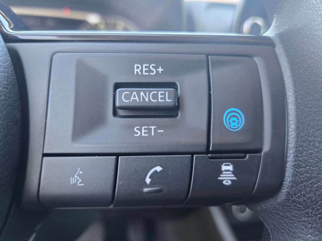 Used 2021 Nissan Rogue SV AWD/4WD image 15