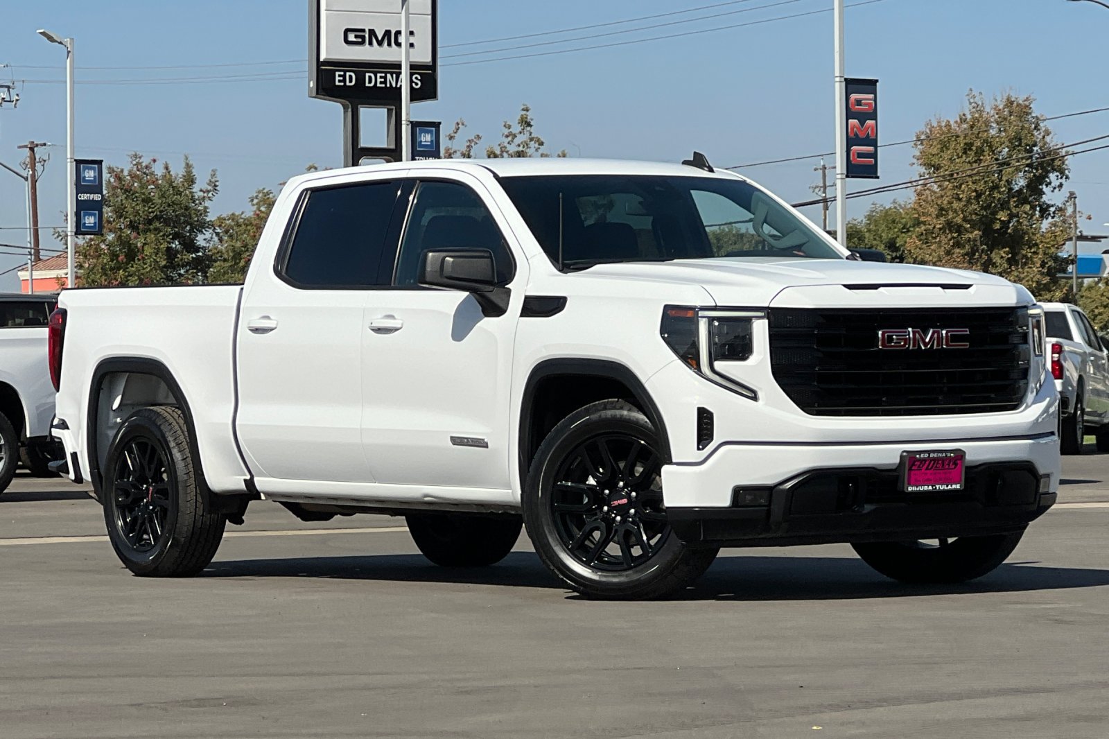 Used 2022 GMC Sierra 1500 Elevation RWD image 2