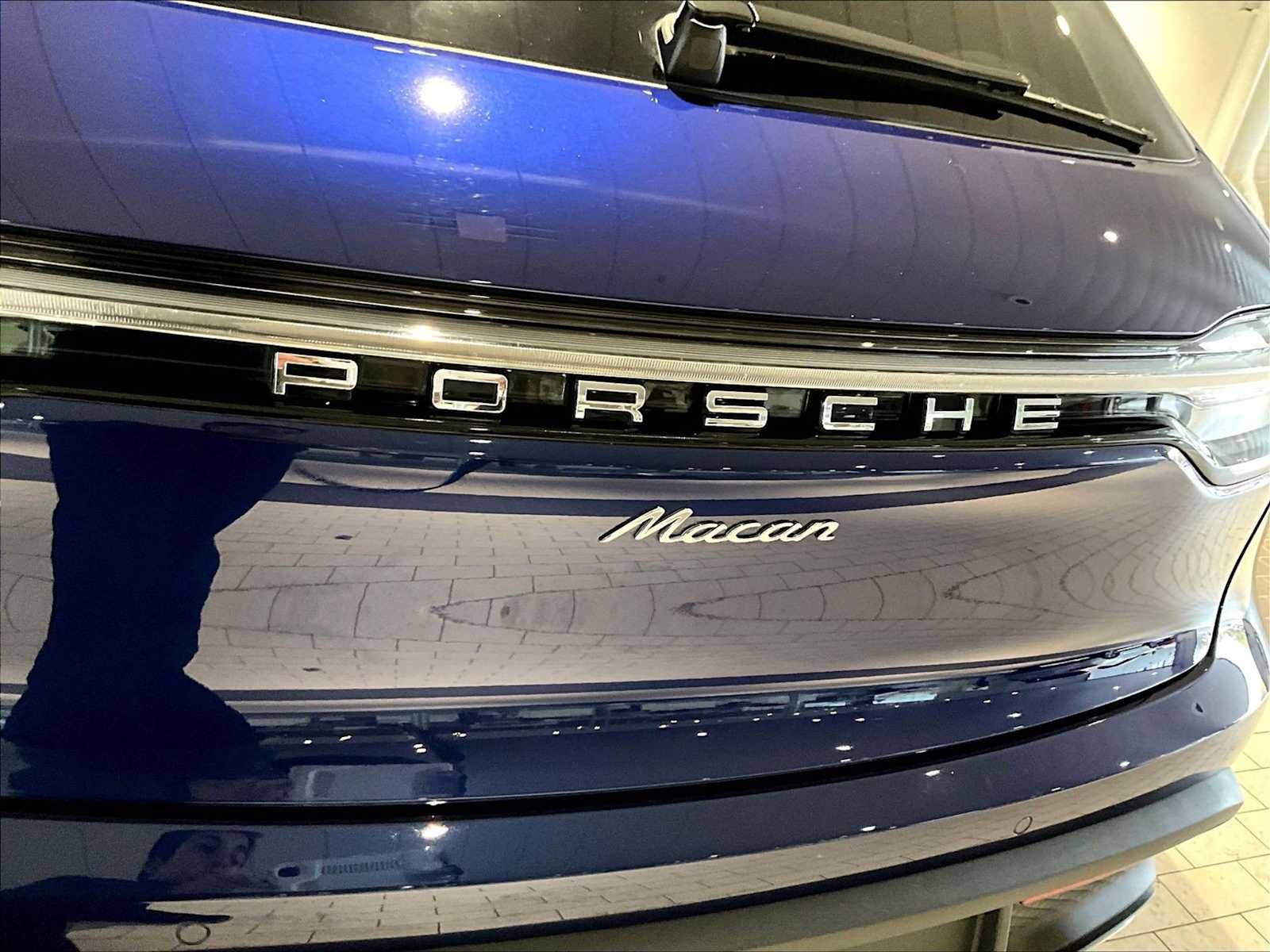 Used 2025 Porsche Macan image 37