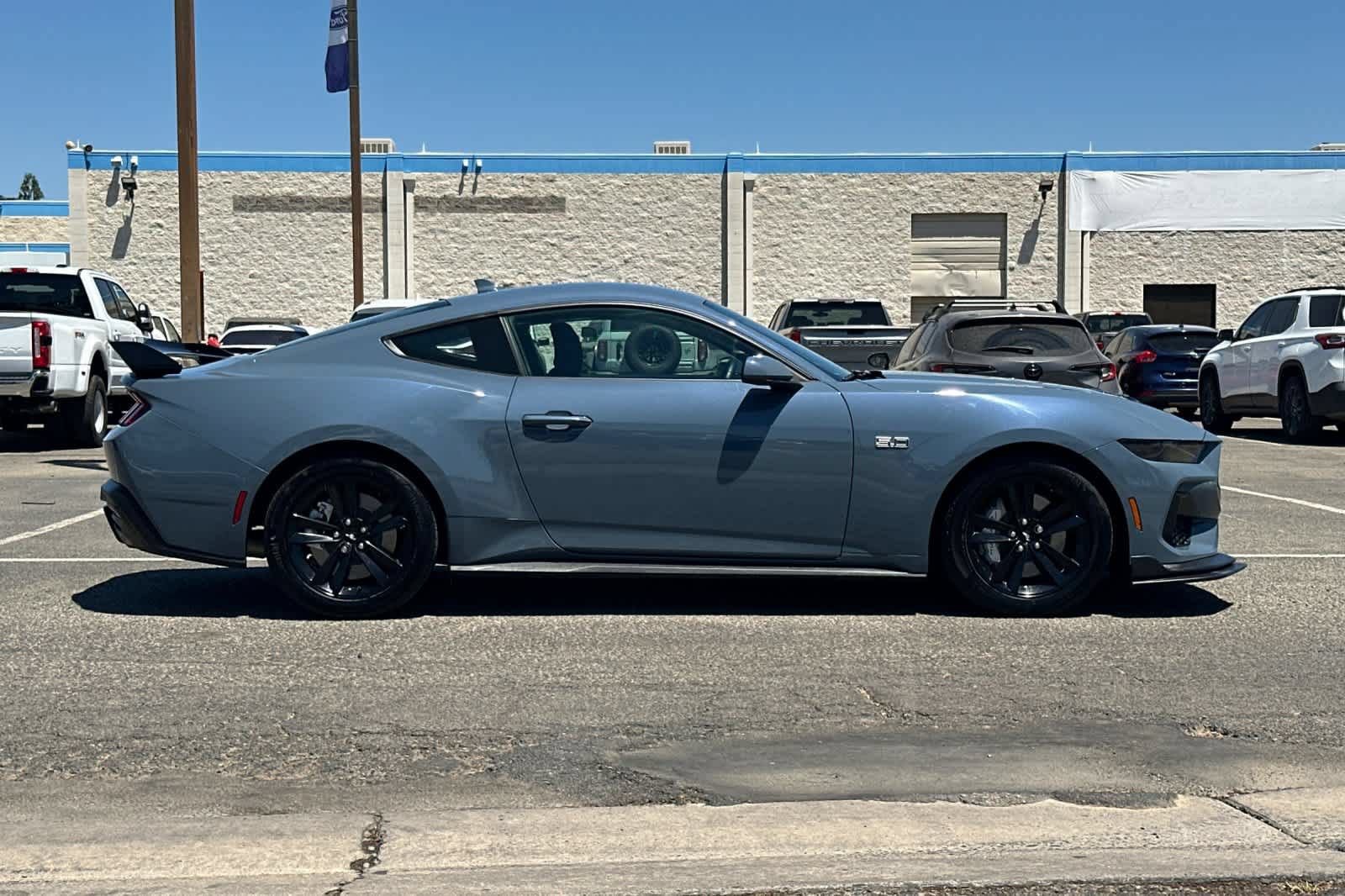 Used 2025 Ford Mustang GT RWD image 9