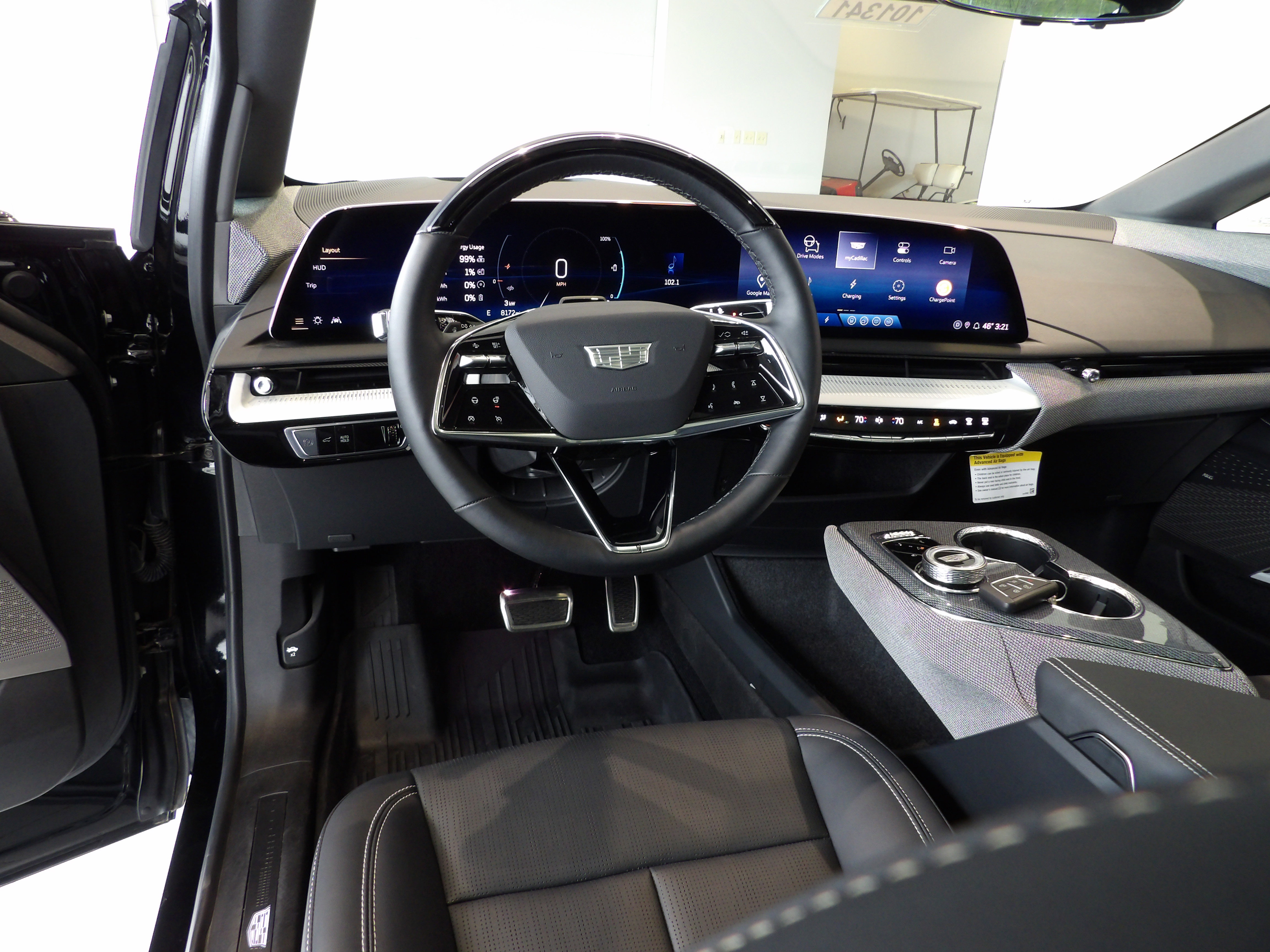 Used 2025 Cadillac Optiq Luxury 2 w/ LPO, Floor Liner Package AWD/4WD image 18