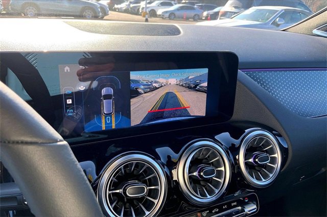 Used 2025 Mercedes-Benz GLA 250 4MATIC image 23