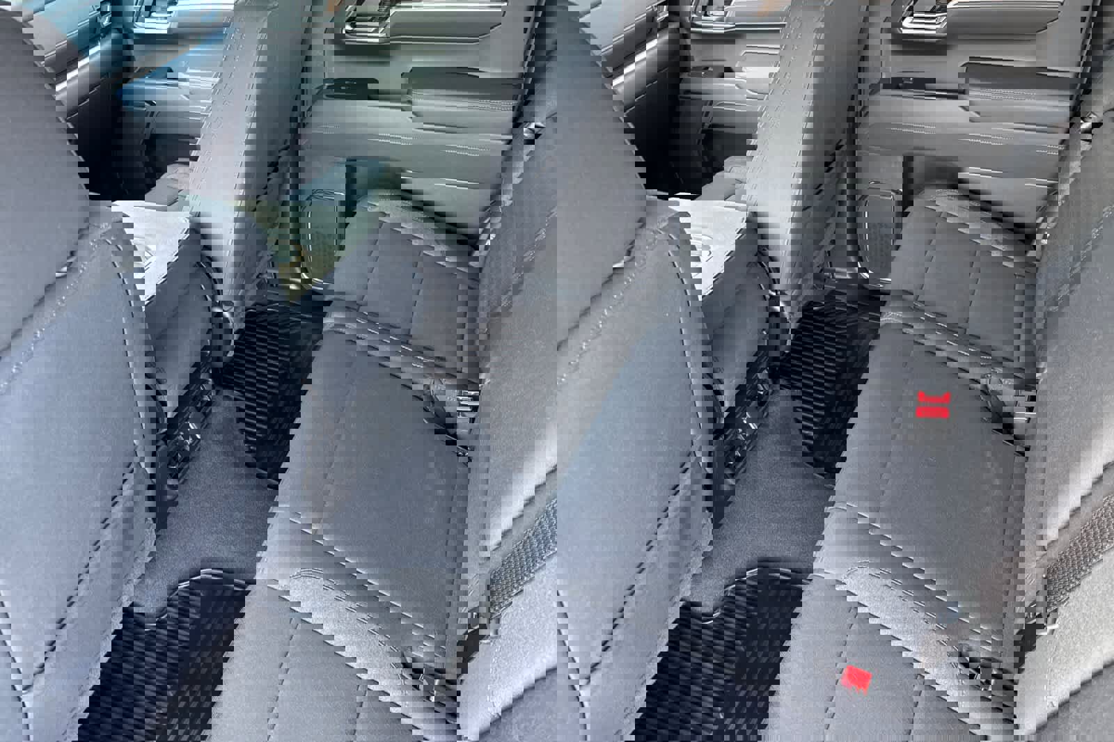 Used 2025 GMC Sierra 1500 Elevation image 4