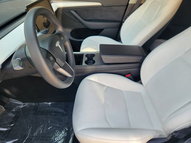 Used 2025 Tesla Model Y Long Range AWD/4WD image 4