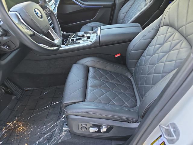 Used 2024 BMW X5 xDrive50e image 23