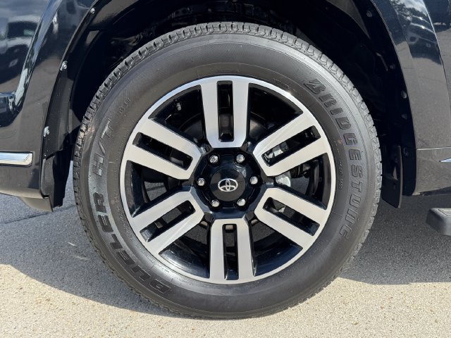 Used 2023 Toyota 4Runner Limited AWD/4WD image 10