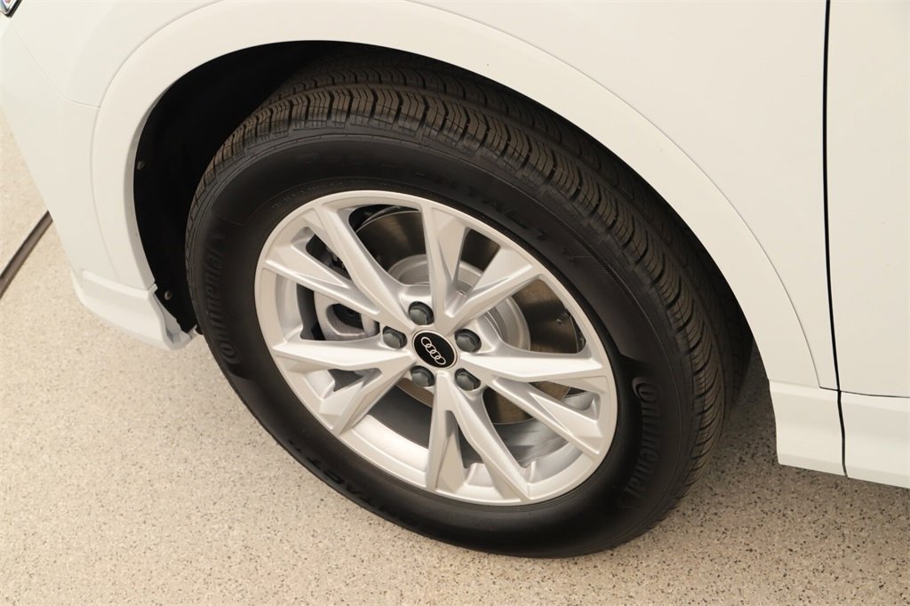 New 2025 Audi Q3 2.0T Premium image 30
