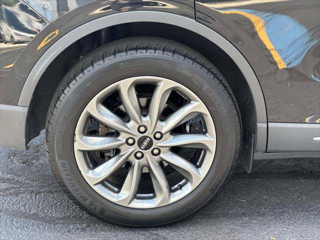 Used 2022 Lincoln Corsair AWD w/ Premium Package image 11
