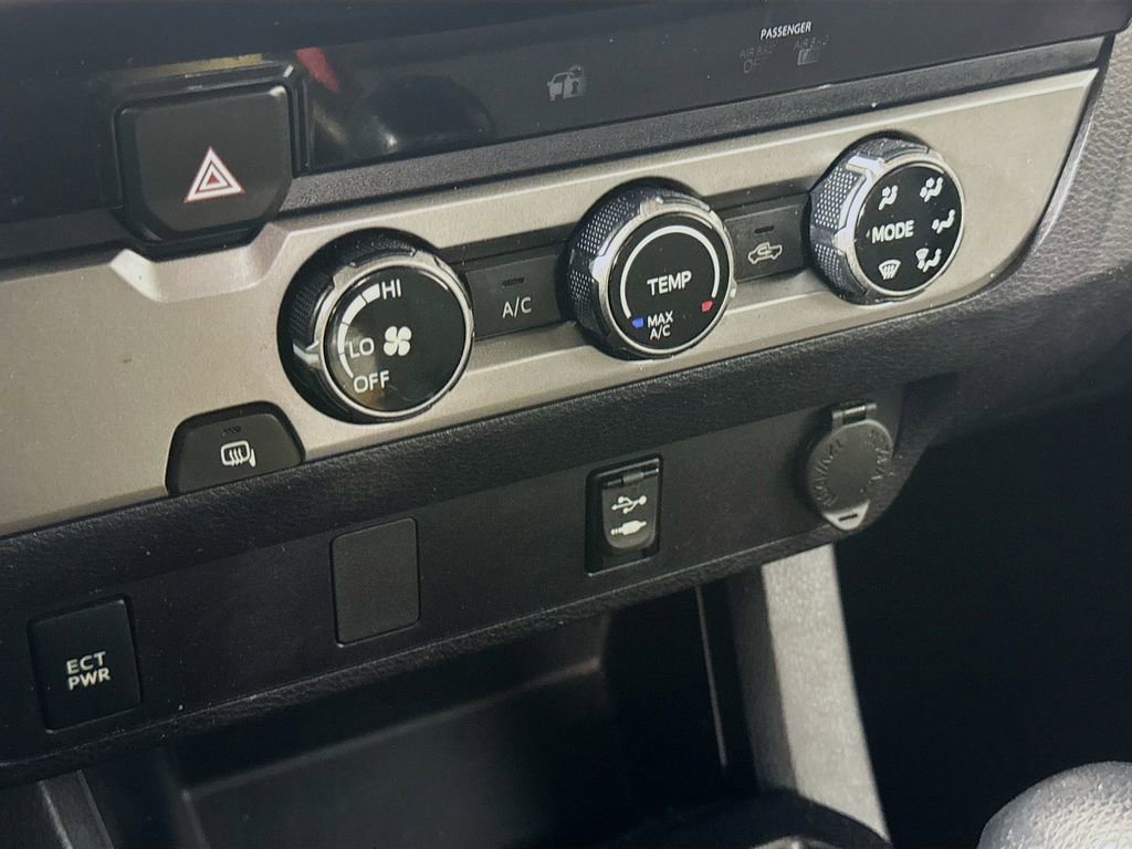 Used 2017 Toyota Tacoma SR RWD image 15