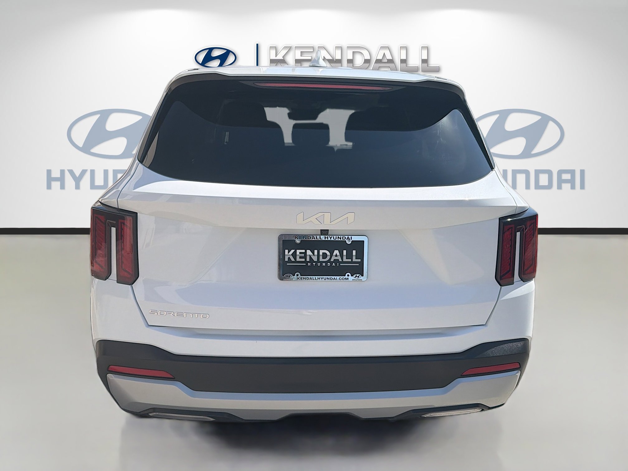 Used 2025 Kia Sorento LX FWD image 5