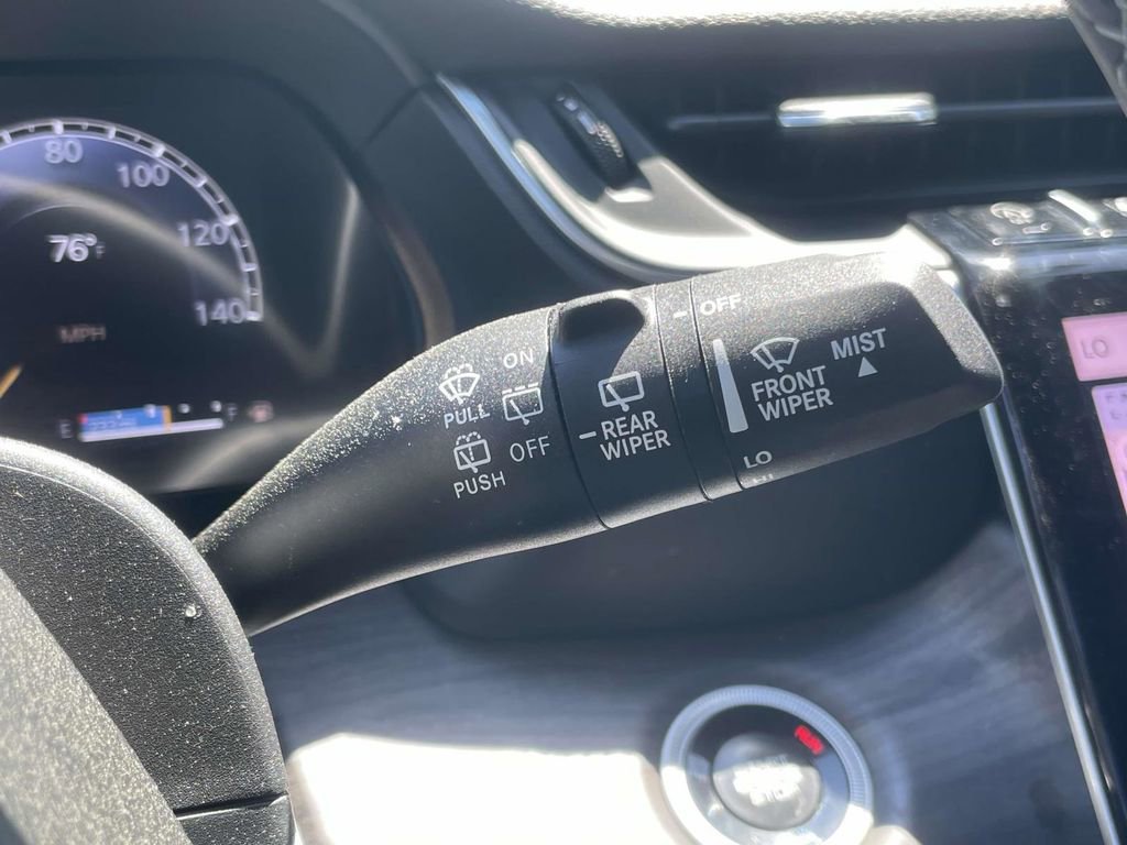 Certified 2025 Jeep Grand Cherokee Limited image 34